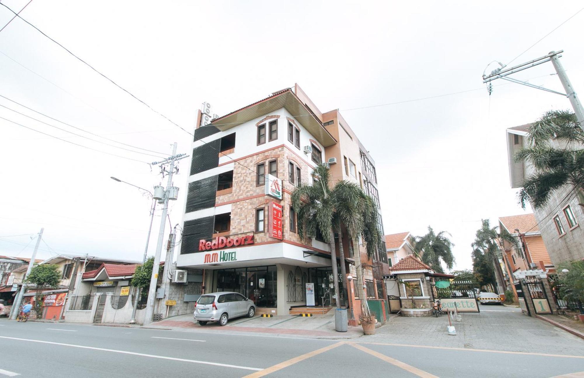 Reddoorz Plus At Mm Hotel Las Pinas Former Reddoorz Plus Near Bamboo Organ Exterior foto