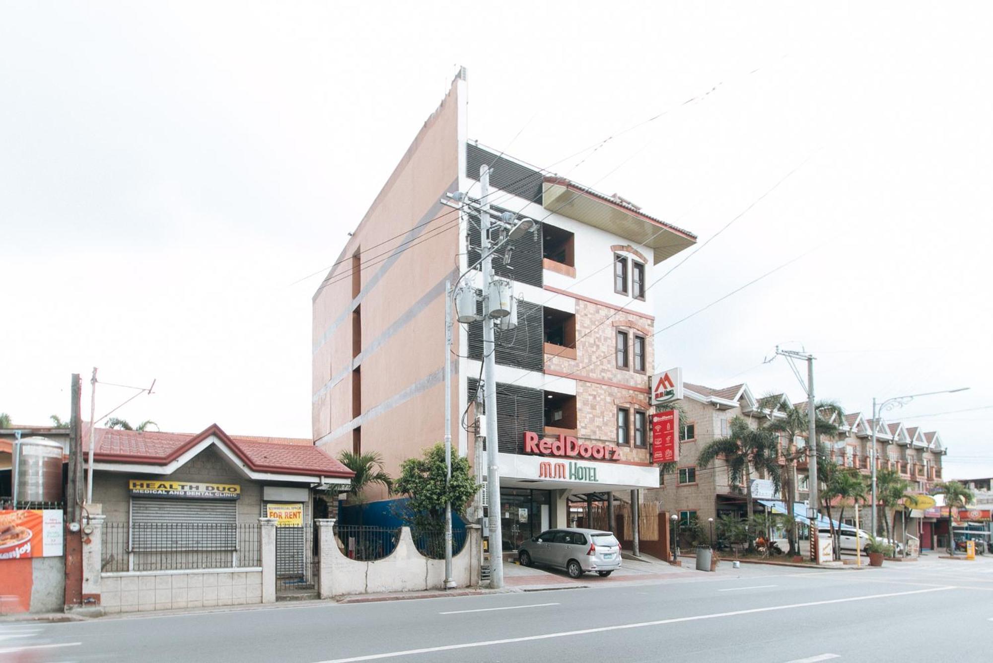 Reddoorz Plus At Mm Hotel Las Pinas Former Reddoorz Plus Near Bamboo Organ Exterior foto